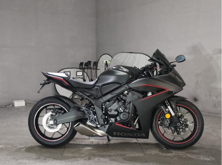 Мотоцикл Honda CBR650R з пробігом 2656 km