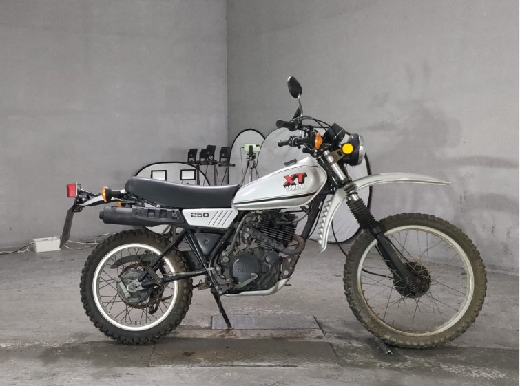 Мотоцикл Yamaha XT250 з пробігом 21546 km