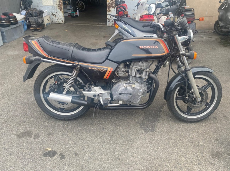 Мотоцикл Honda CB250 SUPER HAWK с пробегом 9889 km