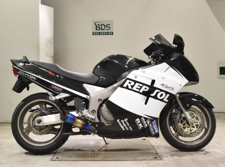 Мотоцикл Honda CBR1100XX BLACKBIRD з пробігом 77415 km