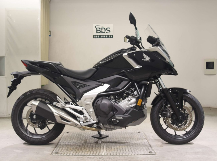 Мотоцикл Honda NC750X з пробігом 1356 km