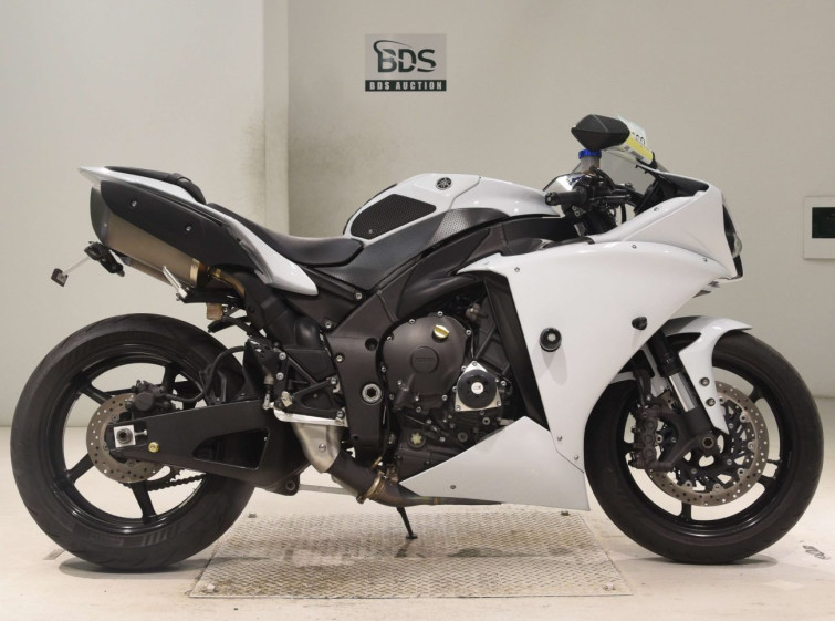 Мотоцикл Yamaha YZF-R1 з пробігом 26349 km