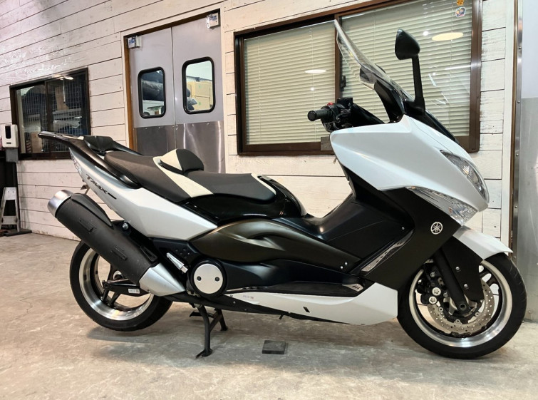 Мотоцикл Yamaha T-MAX 10TH WHITEMAX с пробегом 26892 km