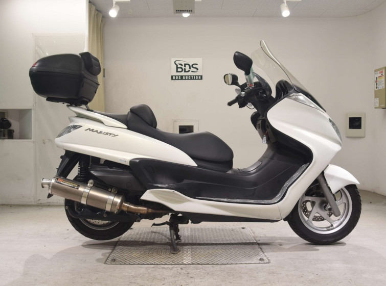 Мотоцикл Yamaha MAJESTY 250 с пробегом 28617 km