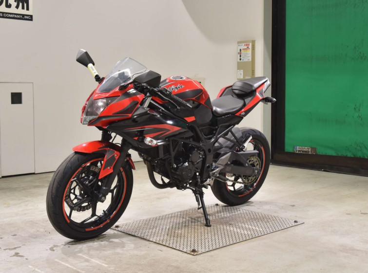 Мотоцикл Kawasaki NINJA250 с пробегом 79590 km