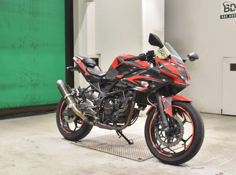 Мотоцикл Kawasaki NINJA250 с пробегом 79590 km