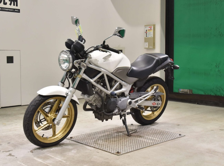 Мотоцикл Honda VTR250 з пробігом 11944 km