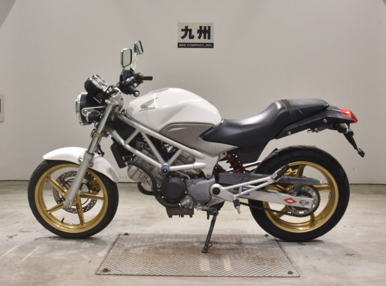 Мотоцикл Honda VTR250 з пробігом 11944 km