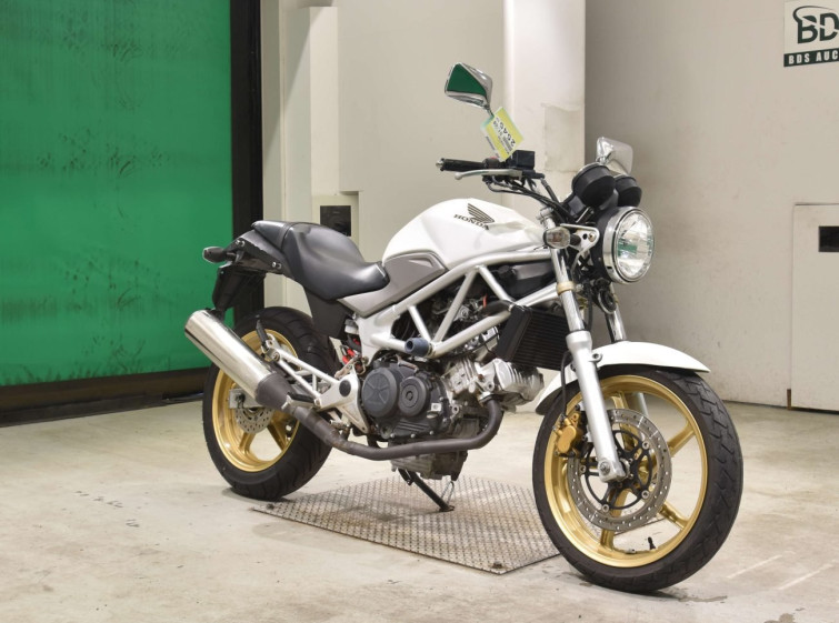 Мотоцикл Honda VTR250 з пробігом 11944 km