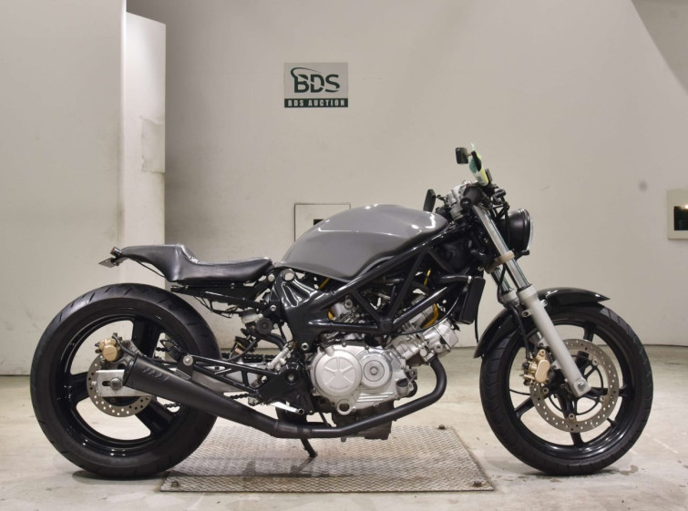 Мотоцикл Honda VTR250 з пробігом 489 km