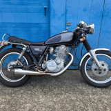 Мотоцикл Yamaha SR400