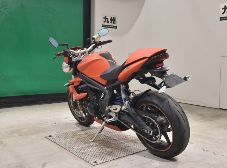 Мотоцикл Triumph STREET TRIPLE R з пробігом 32392 km