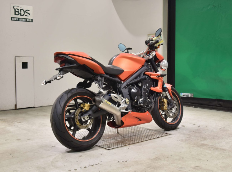 Мотоцикл Triumph STREET TRIPLE R з пробігом 32392 km