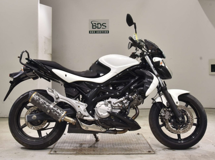 Мотоцикл Suzuki GLADIUS SFV650 з пробігом 27330 km