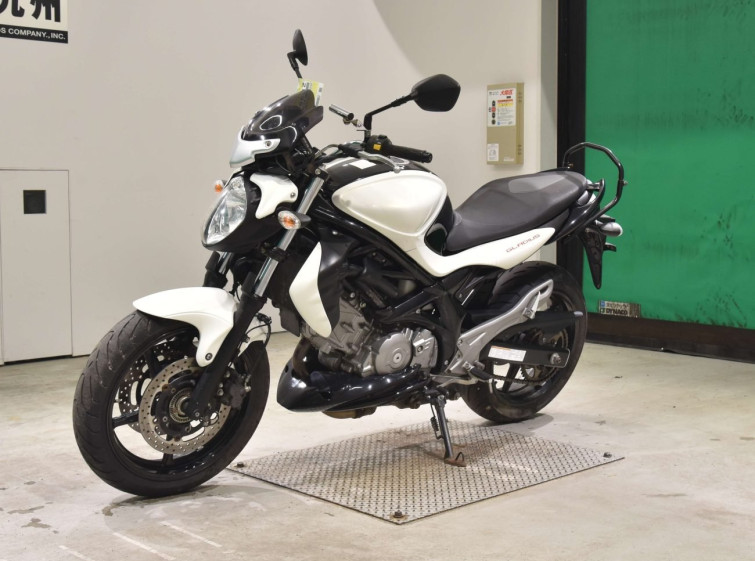 Мотоцикл Suzuki GLADIUS SFV650 з пробігом 27330 km