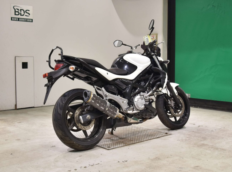 Мотоцикл Suzuki GLADIUS SFV650 з пробігом 27330 km