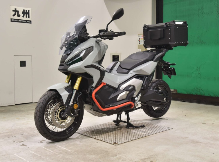Мотоцикл Honda X-ADV750-2 з пробігом 5244 km