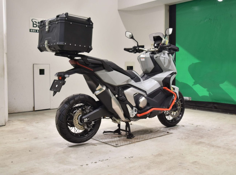 Мотоцикл Honda X-ADV750-2 з пробігом 5244 km