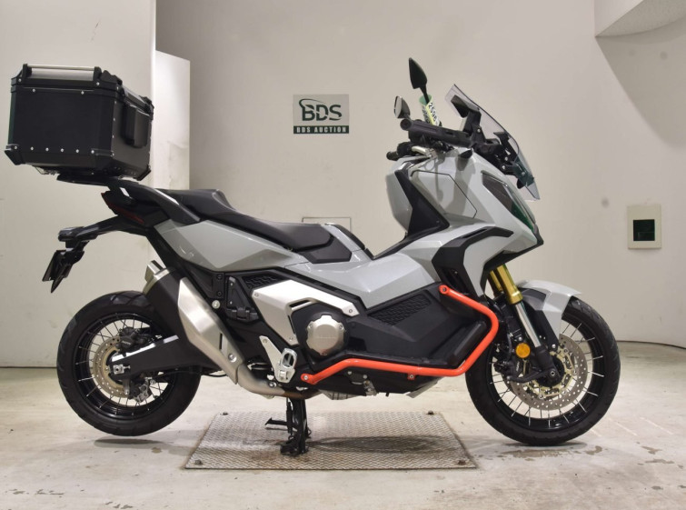 Мотоцикл Honda X-ADV750-2 з пробігом 5244 km
