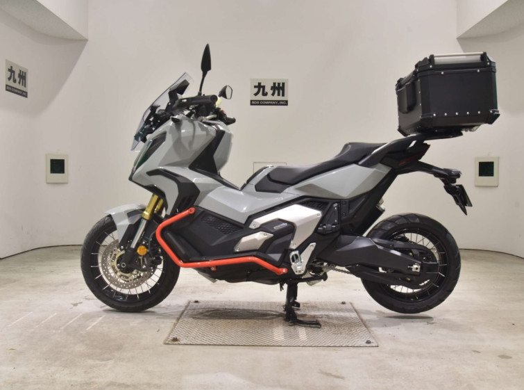 Мотоцикл Honda X-ADV750-2 з пробігом 5244 km