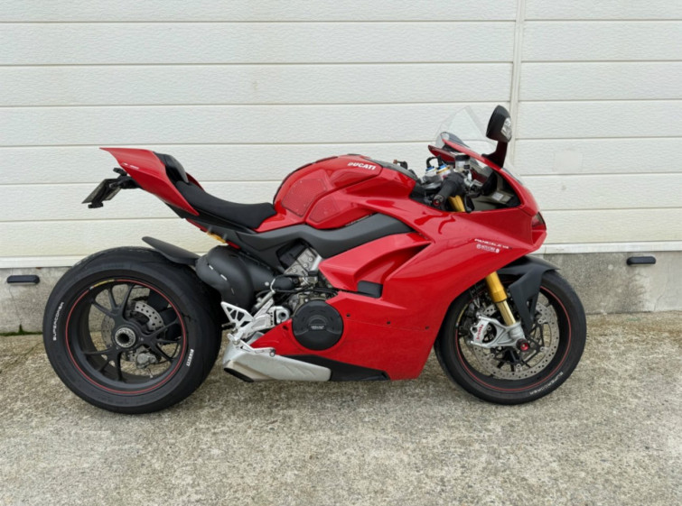 Мотоцикл Ducati DOKA PANIGALE V4S з пробігом 17164 km