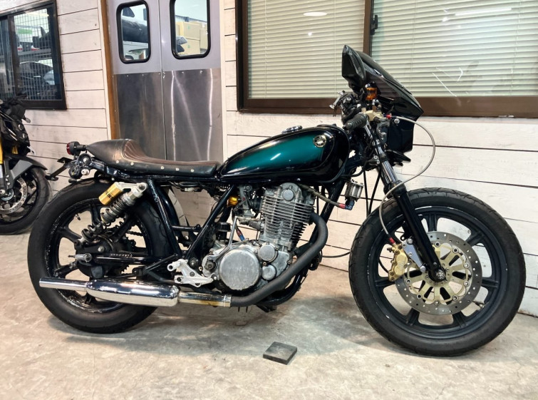 Мотоцикл Yamaha SR400 с пробегом 5055 km
