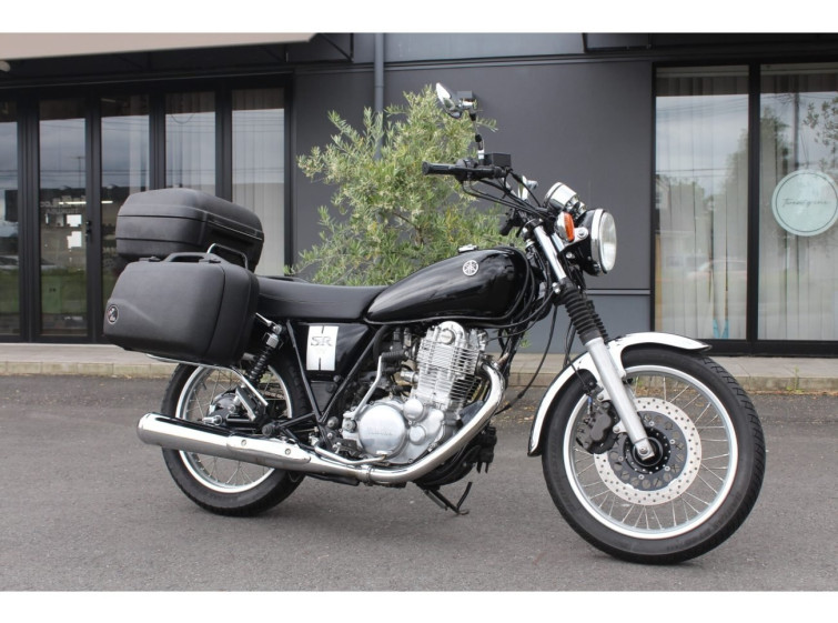 Мотоцикл Yamaha SR400 с пробегом 7253 km