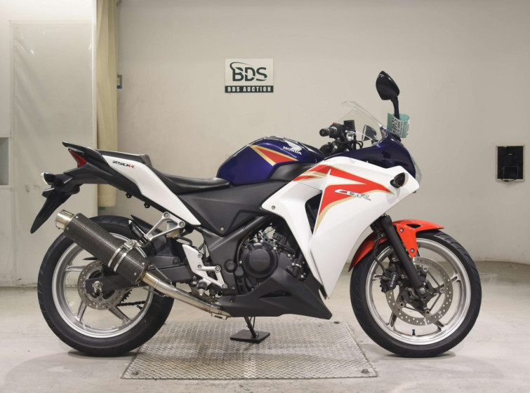 Мотоцикл Honda CBR250R с пробегом 20952 km