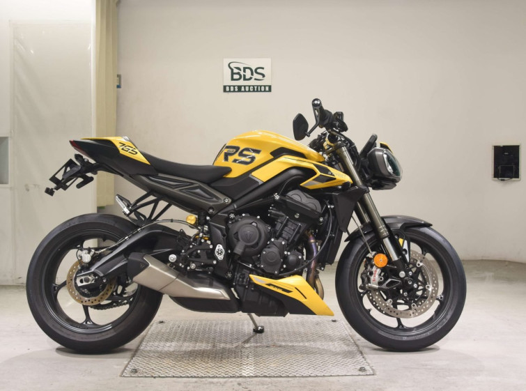 Мотоцикл Triumph STREET TRIPLE RS з пробігом 8837 km