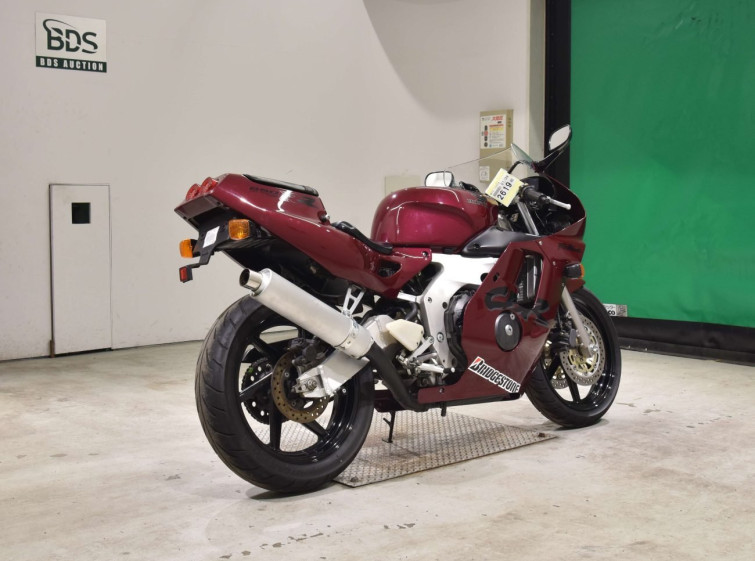 Мотоцикл Honda CBR250RR з пробігом 12183 km