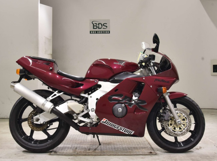 Мотоцикл Honda CBR250RR з пробігом 12183 km