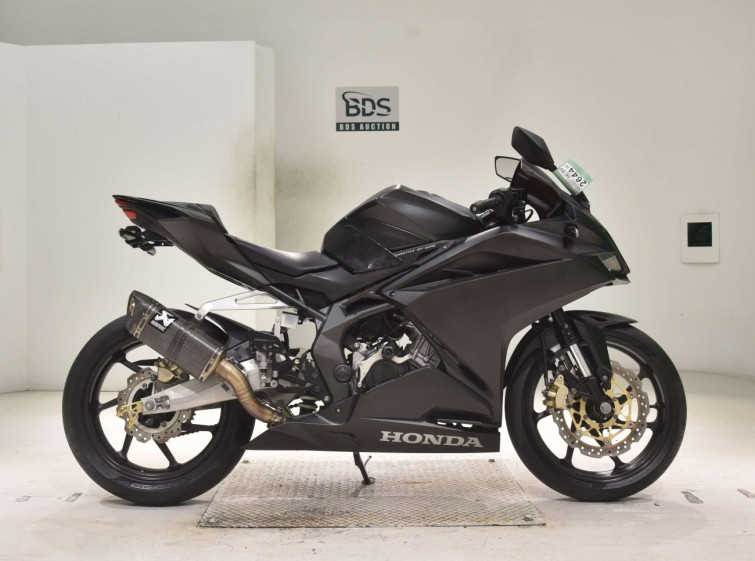 Мотоцикл Honda CBR250RR з пробігом 18276 km