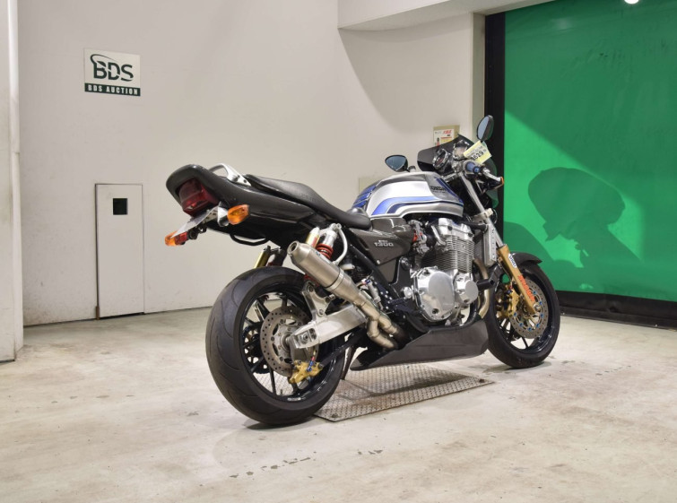 Мотоцикл Honda CB1300SF с пробегом 61262 km