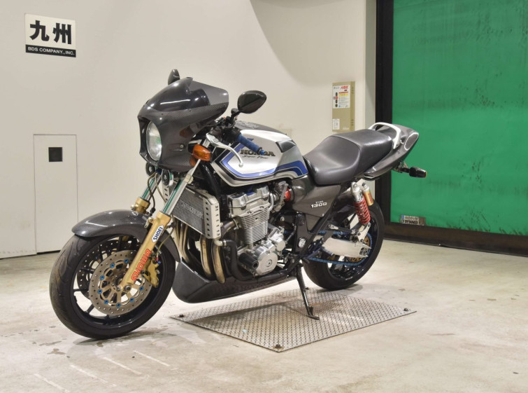 Мотоцикл Honda CB1300SF с пробегом 61262 km