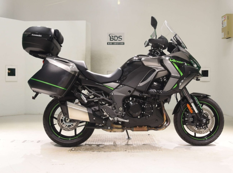 Мотоцикл Kawasaki VERSYS-X 250 с пробегом 2748 km
