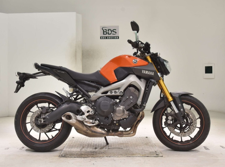 Мотоцикл Yamaha MT-09 с пробегом 33611 km