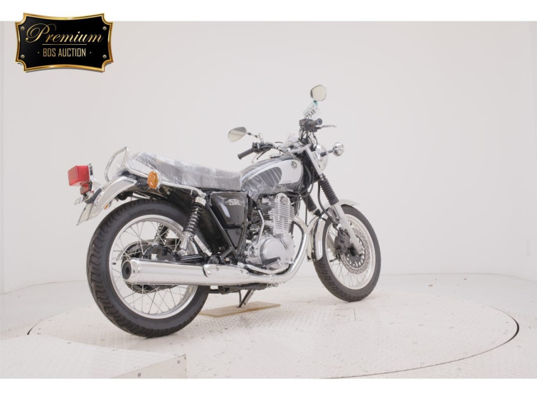 Мотоцикл Yamaha SR400 з пробігом 2 km