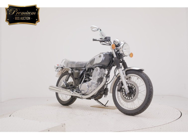 Мотоцикл Yamaha SR400 з пробігом 2 km