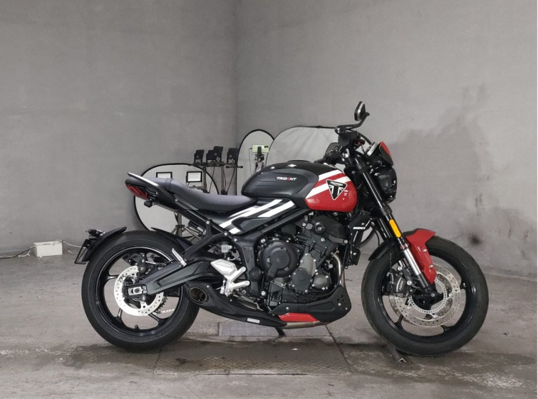Мотоцикл Triumph TRIDENT660 с пробегом 657 km