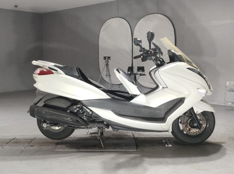 Мотоцикл Yamaha MAJESTY 250 с пробегом 17884 km