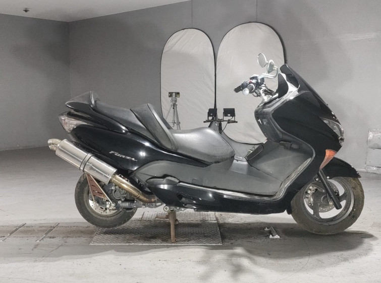 Мотоцикл Honda FORZA Z