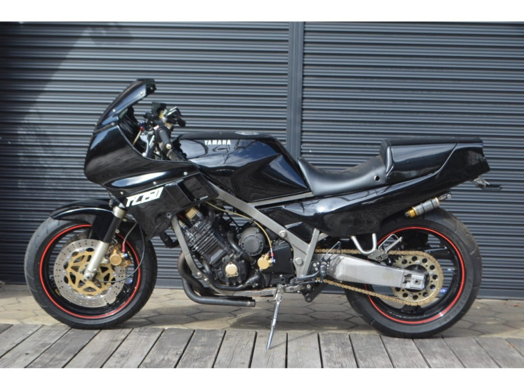 Мотоцикл Yamaha FZ750 з пробігом 35519 km