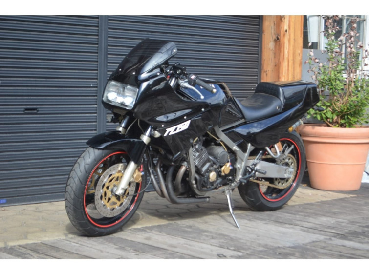 Мотоцикл Yamaha FZ750 з пробігом 35519 km