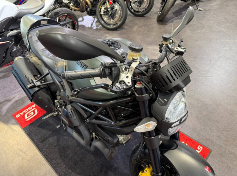 Мотоцикл Ducati MONSTER 1100 з пробігом 8735 km