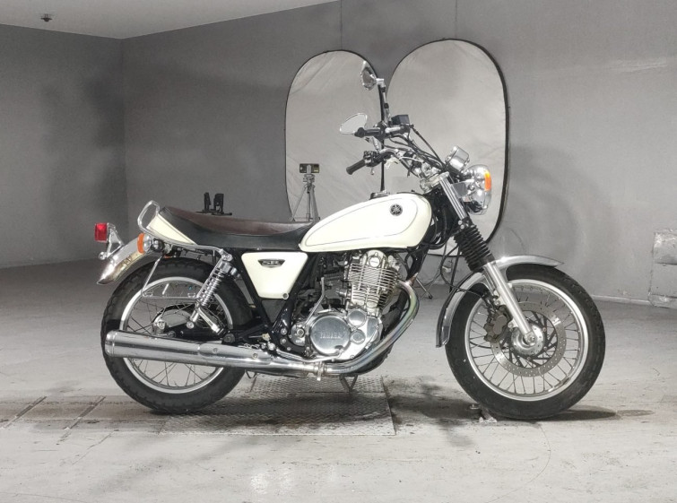 Мотоцикл Yamaha SR400 с пробегом 78222 km