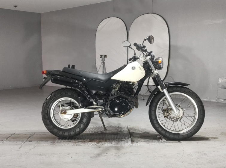 Мотоцикл Yamaha TW225 з пробігом 12972 km