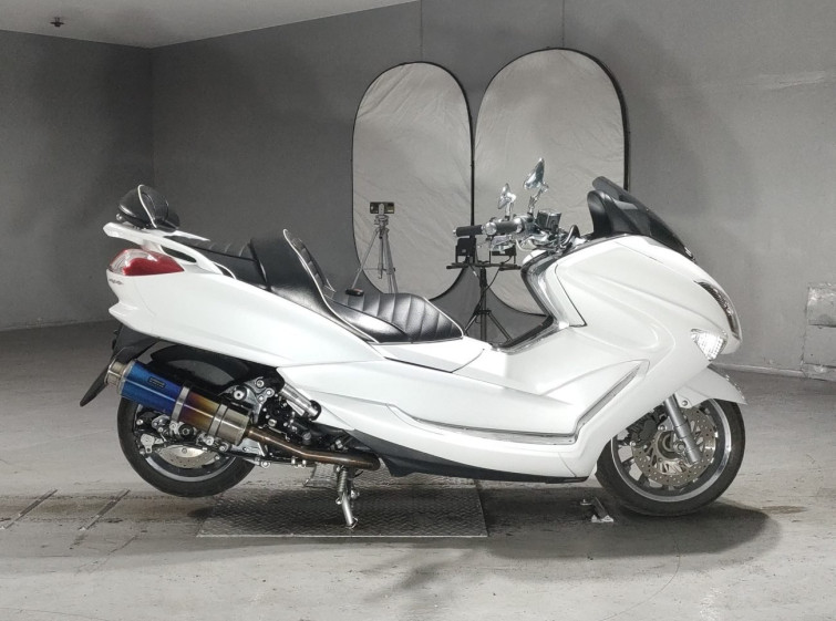 Мотоцикл Yamaha MAJESTY 250 с пробегом 9435 km
