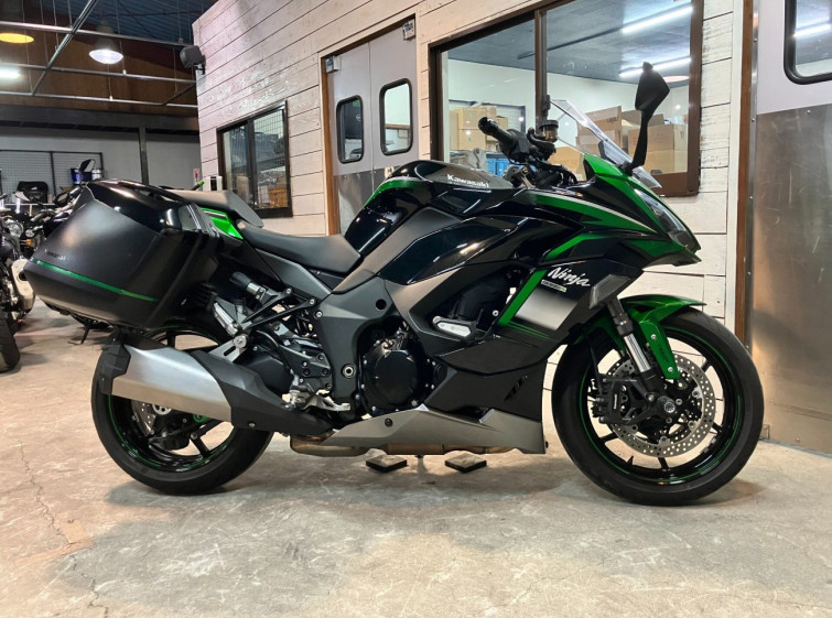 Мотоцикл Kawasaki ninja 1000 sx з пробігом 7546 km