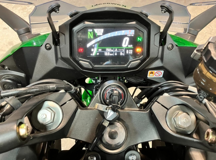 Мотоцикл Kawasaki ninja 1000 sx з пробігом 7546 km