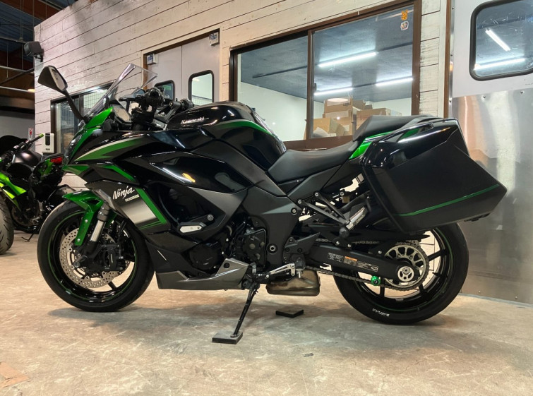 Мотоцикл Kawasaki ninja 1000 sx з пробігом 7546 km